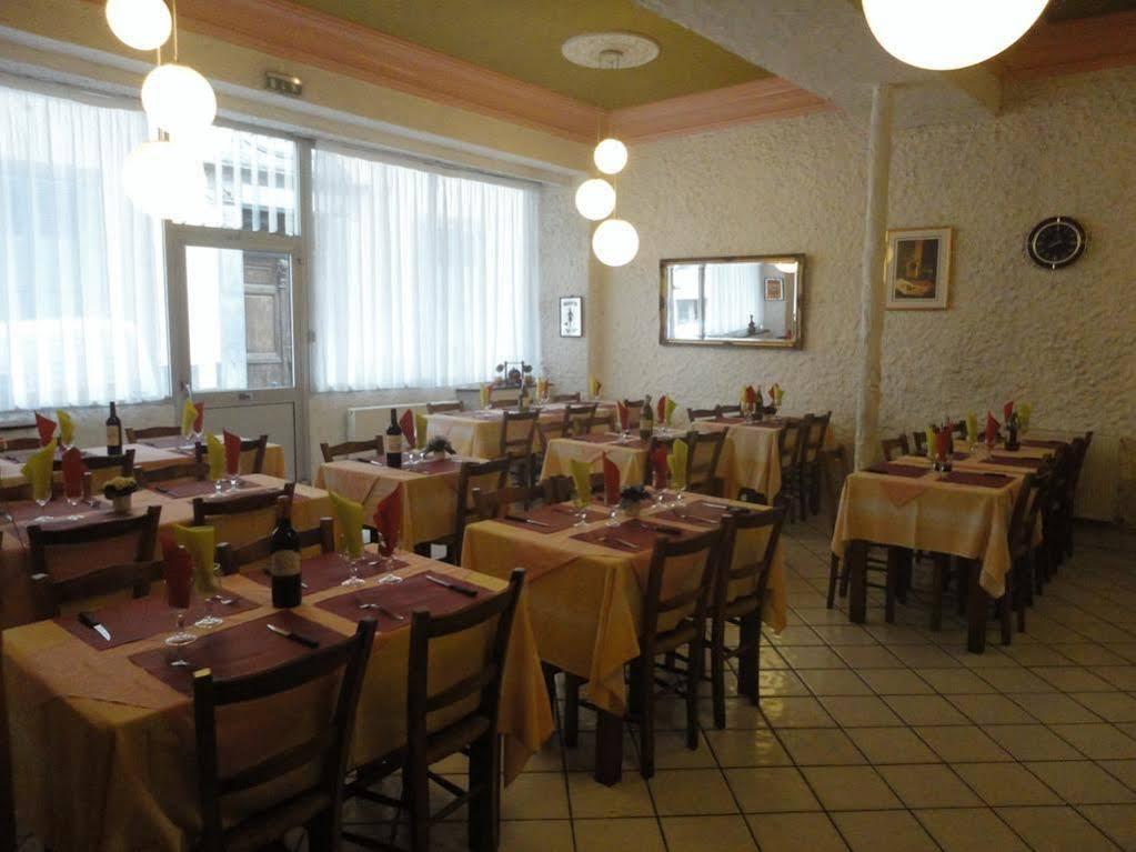 Hotel-Restaurant Le Saint Christophe Лурд Экстерьер фото