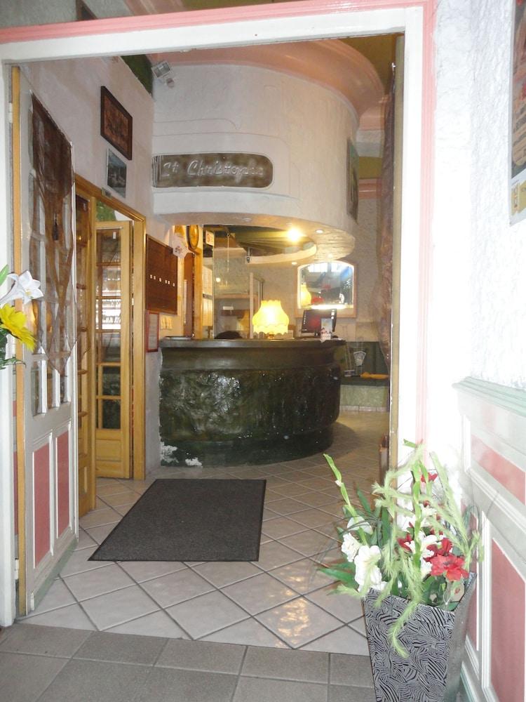 Hotel-Restaurant Le Saint Christophe Лурд Экстерьер фото